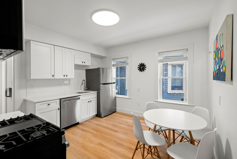 1-web-or-mls-Unit 1_Kitchen_4