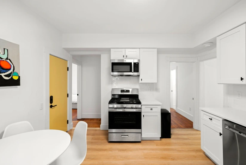 BOSTON - DORCHESTER - 1 Bed, 1 Bath - Image 4