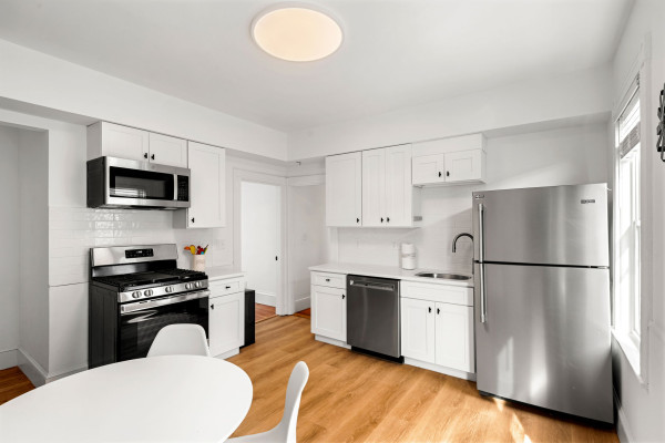 1-web-or-mls-Unit 3_Kitchen_2