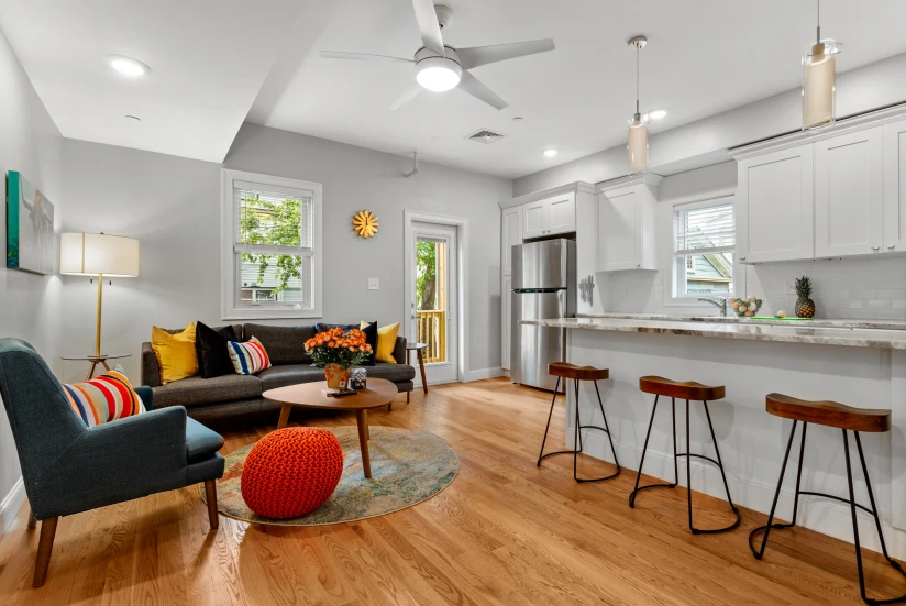 Saratoga Street, Boston