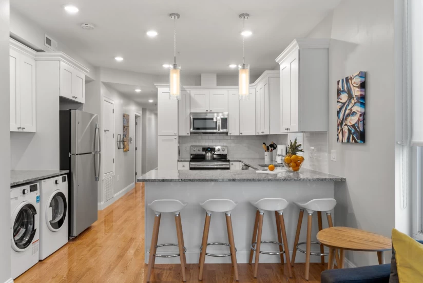 BOSTON - SOUTH BOSTON - 1 Bed, 1 Bath - Image 2