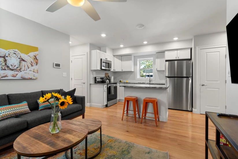 Boston - $1,800+ /mo