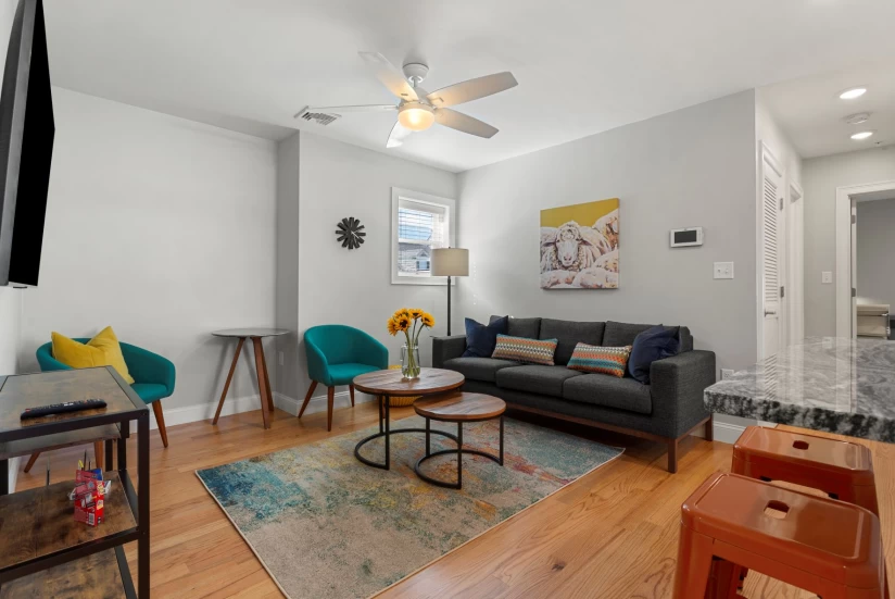 Boston - $1,800+ /mo