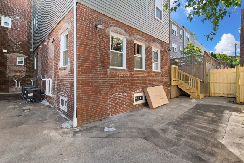 Boston - $1,800+ /month